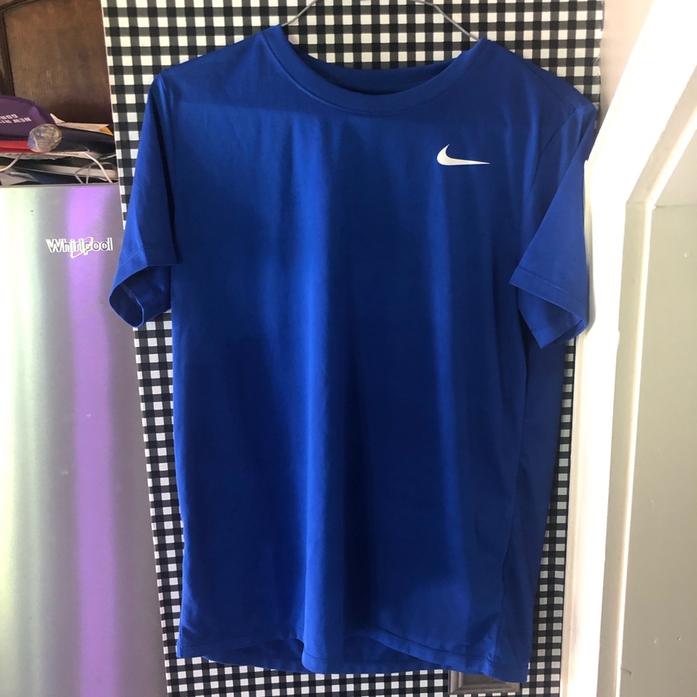 Nike tee